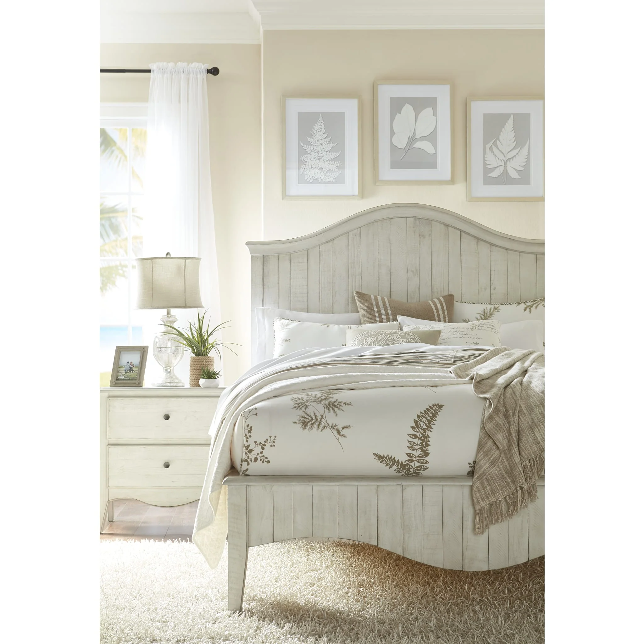 Ella Solid Wood Crown Bed in White Wash - Image 3